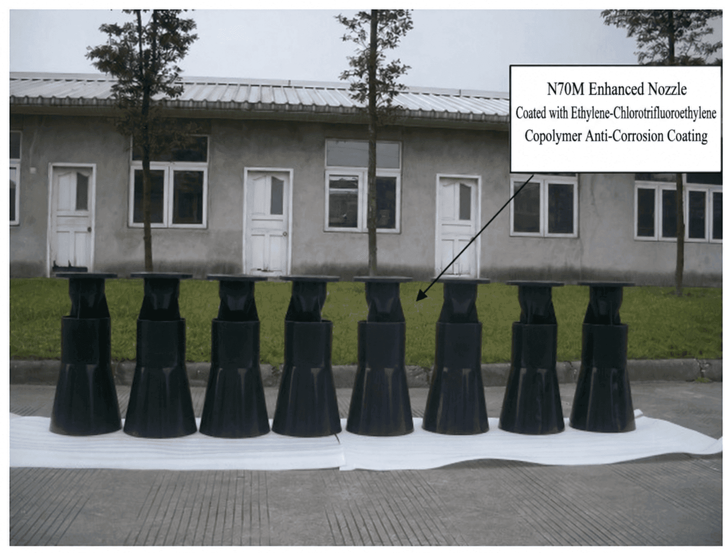 N70M enhanced nozzle sprayed with ethylene-chlorotrifluoroethylene copolymer anti-corrosion coating